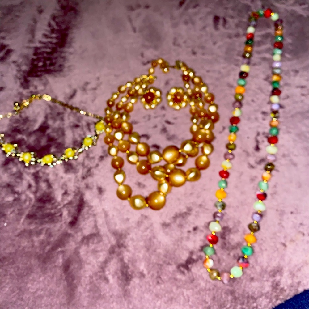 4 Piece Bundle Of Red Necklaces